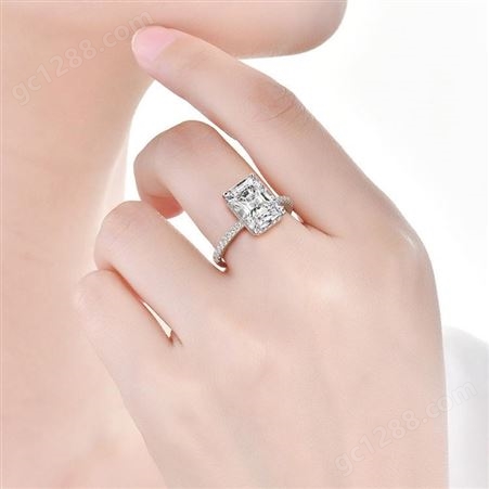 俊恒珠宝欧美925银4ct高碳钻8*11长方祖母绿切割戒指女简约
