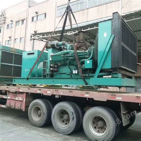 深圳二手康明斯柴油发电机组回收出售 600kw废旧发电机回收